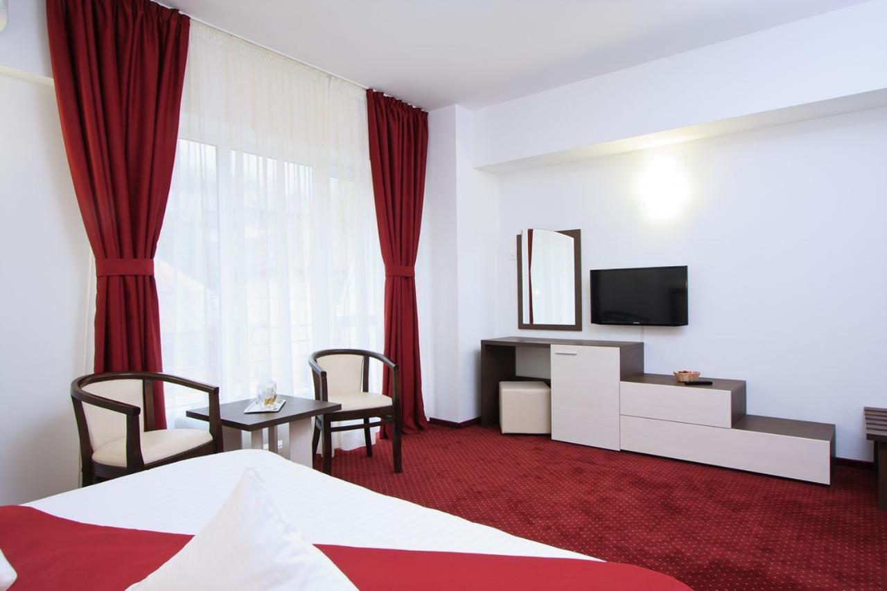 Hotel President Băile Olăneşti Exteriör bild