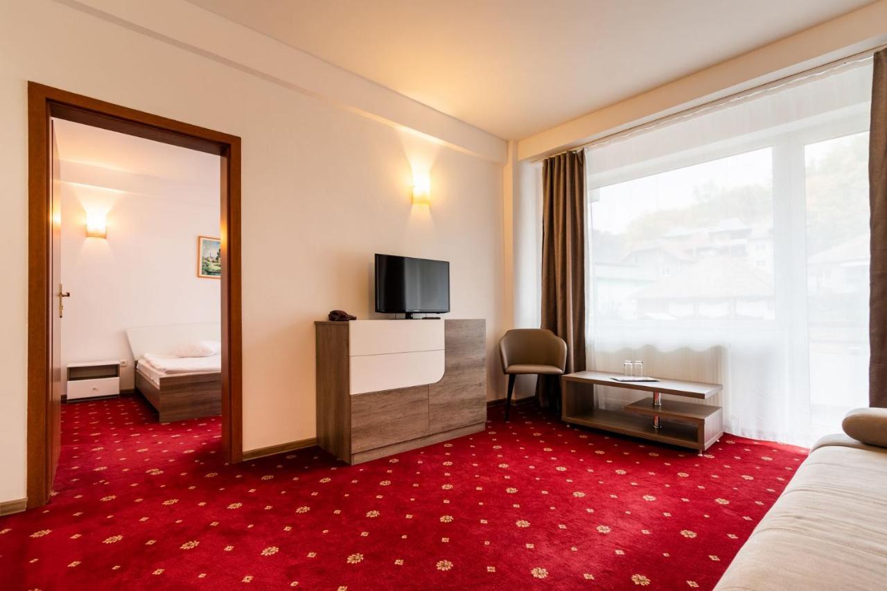 Hotel President Băile Olăneşti Exteriör bild
